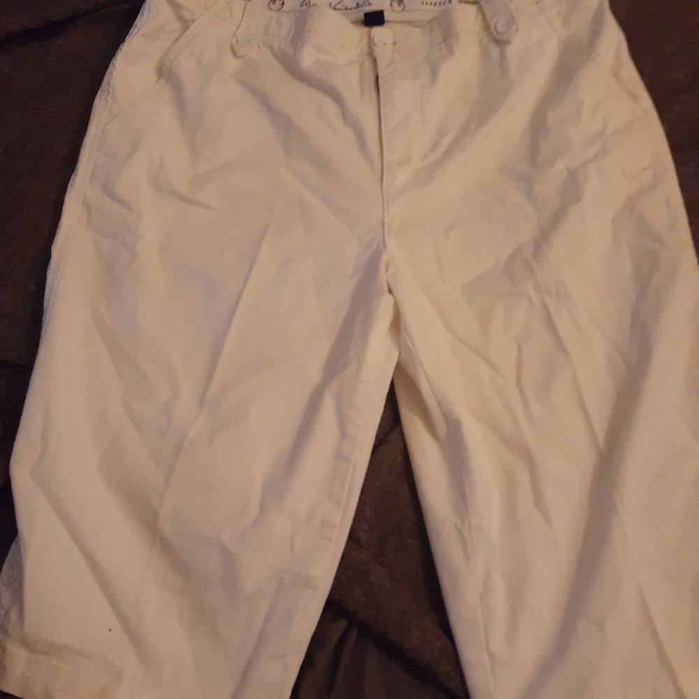 White Capri (plus)